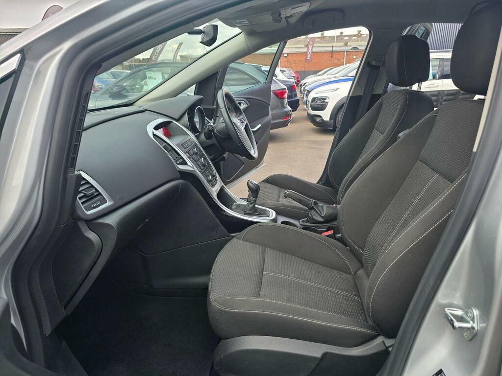 Vauxhall Astra 1.6 16V Sri Sports Tourer Euro 5 Green #15