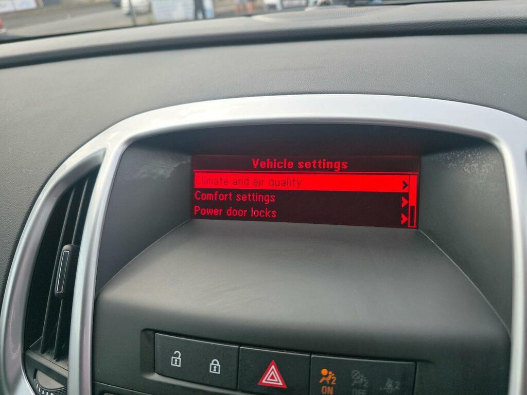 Vauxhall Astra 1.6 16V Sri Sports Tourer Euro 5 Green #27