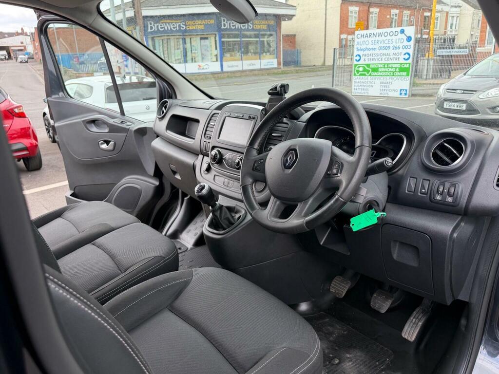 Renault Trafic 2.0 Dci Energy 30 Black Edition Lwb Standard Roof Grey #2