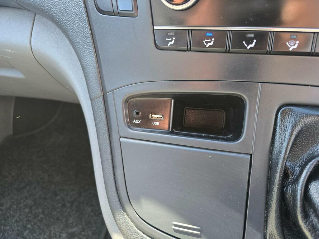 Hyundai iLoad 2.5Crdi Se 116Ps Tailgate Panel Van White #27