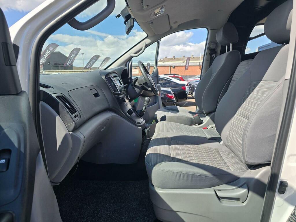 Hyundai iLoad 2.5Crdi Se 116Ps Tailgate Panel Van White #4