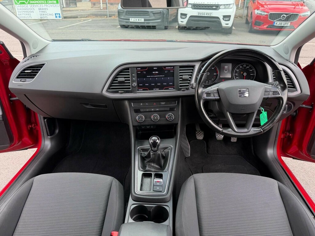 Seat Leon Hatchback 1.6 Tdi Se Dynamic Euro 6 Ss 201 LL69SWF Red #2