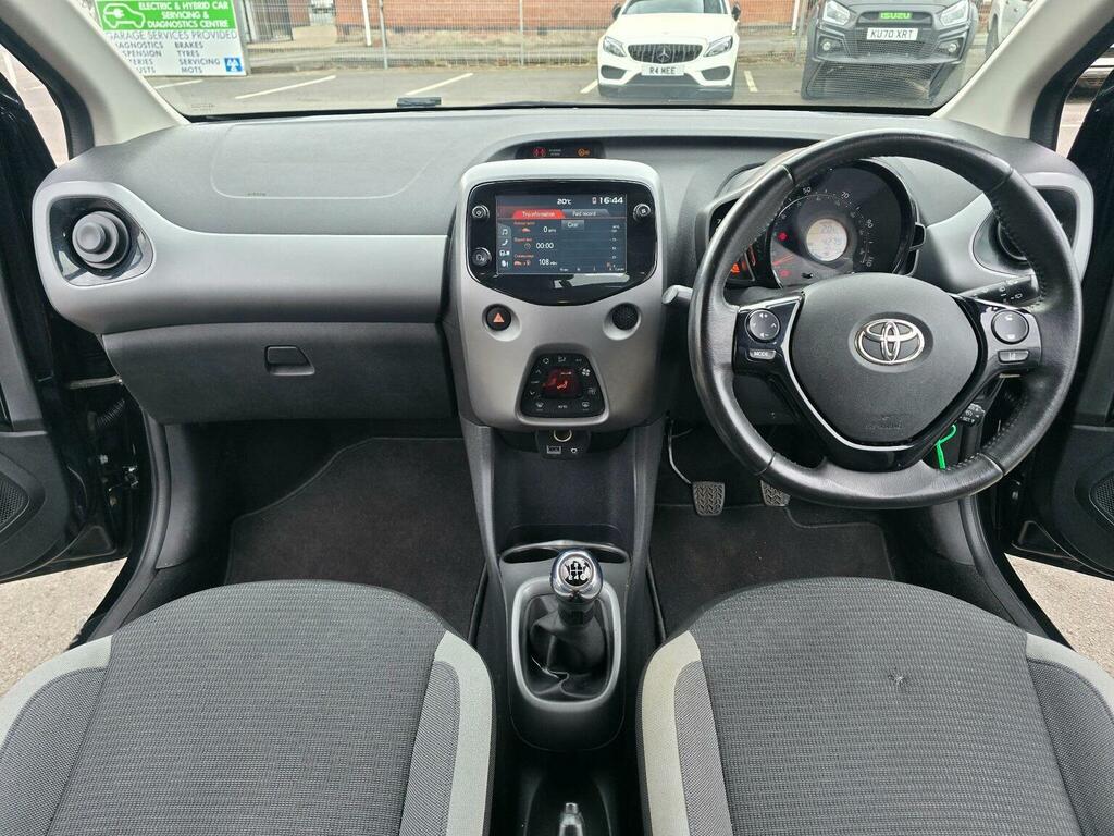 Toyota Aygo Hatchback 1.0 Vvt-i X-trend Euro 6 Safety Sen Black #2