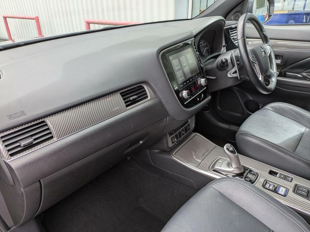 Mitsubishi Outlander 2.4H Twinmotor 13.8Kwh Dynamic Suv Plug Grey #9