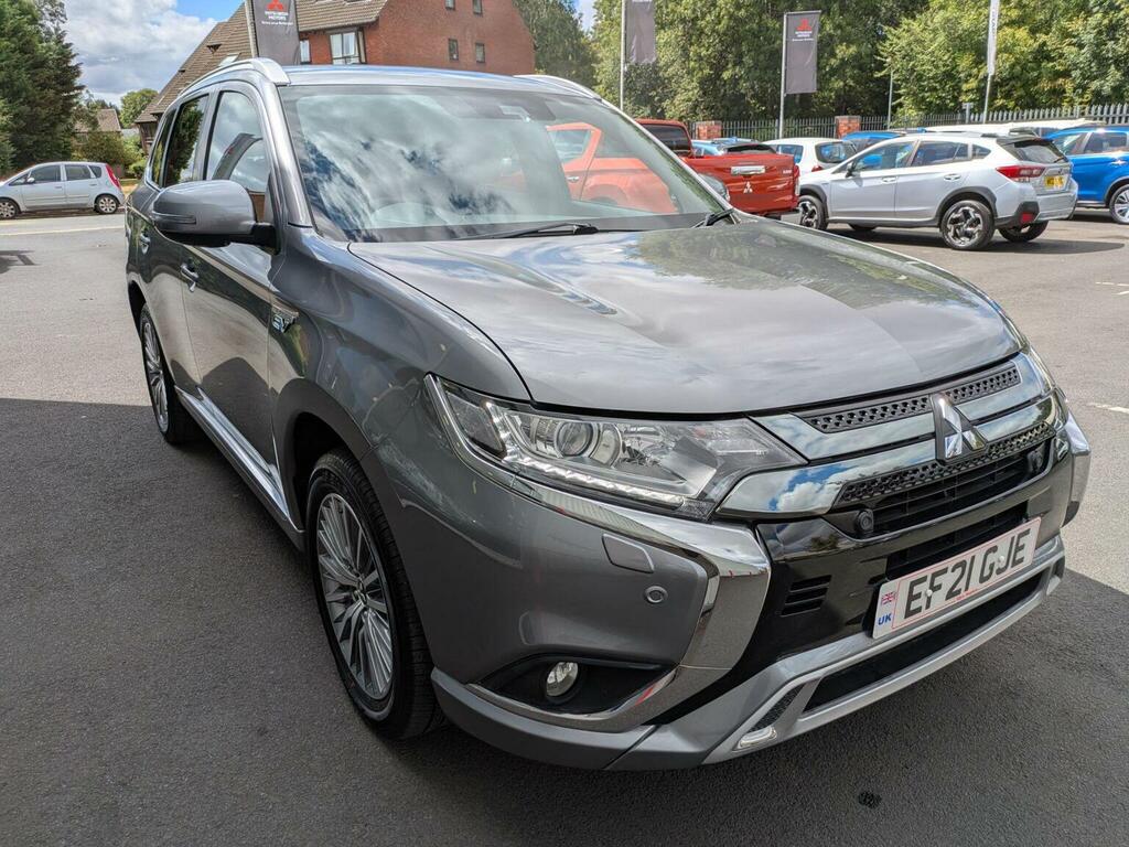 Mitsubishi Outlander 2.4H Twinmotor 13.8Kwh Dynamic Safety Cvt 4Wd Euro Grey