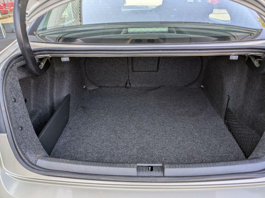 Volkswagen Jetta 1.4 Tsi Bluemotion Tech Se Dsg Euro 6 Ss Silver #6