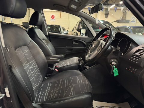 Kia Venga Venga 1 Air Isg White #11