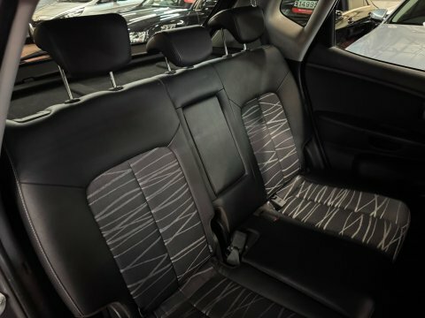Kia Venga Venga 1 Air Isg White #21