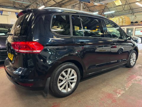 Volkswagen Touran Se Tdi Bluemotion Black #6