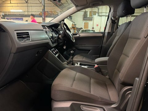 Volkswagen Touran Mpv 1.6 Tdi Bluemotion Tech Se 2015 Silver #13