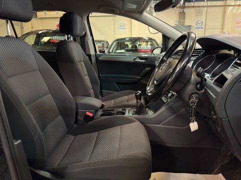 Volkswagen Touran Mpv 1.6 Tdi Bluemotion Tech Se 2015 Silver #9