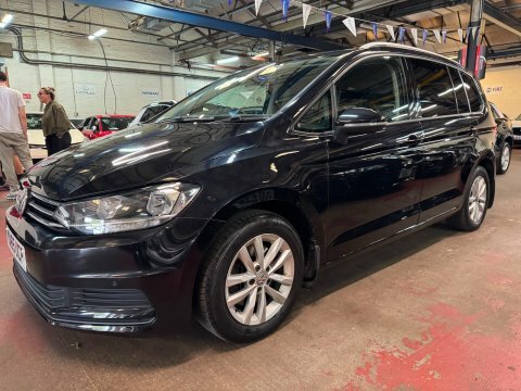Volkswagen Touran Se Tdi Bluemotion Black #3