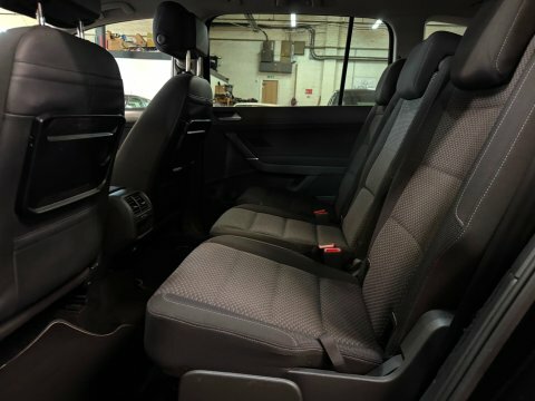 Volkswagen Touran Mpv 1.6 Tdi Bluemotion Tech Se 2015 Silver #20
