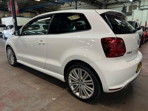 Volkswagen Polo Bluegt White #4