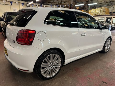 Volkswagen Polo Bluegt White #6