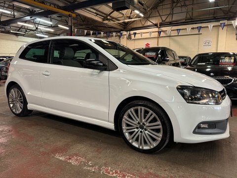 Volkswagen Polo Bluegt White