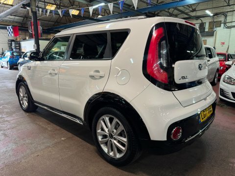 Kia Soul 2 LG17VKO White #4
