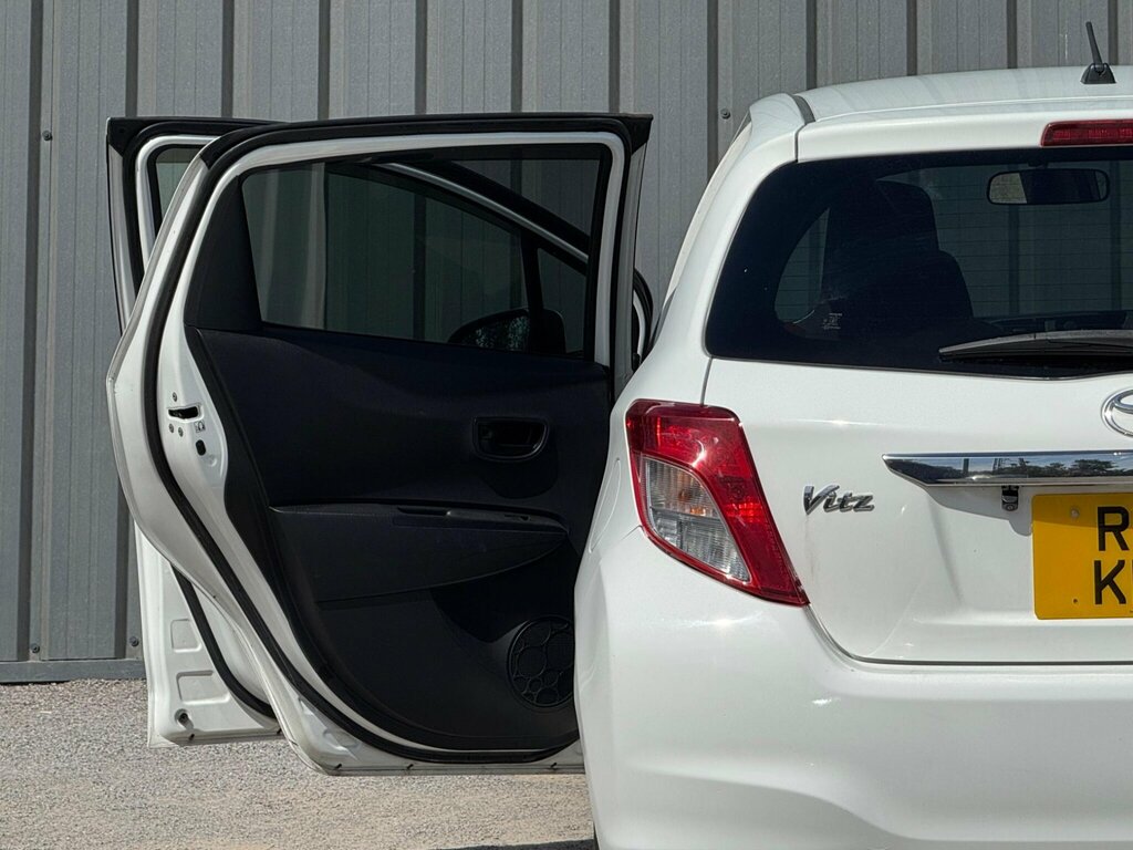 Toyota Yaris 1.3 Dual Grey #34