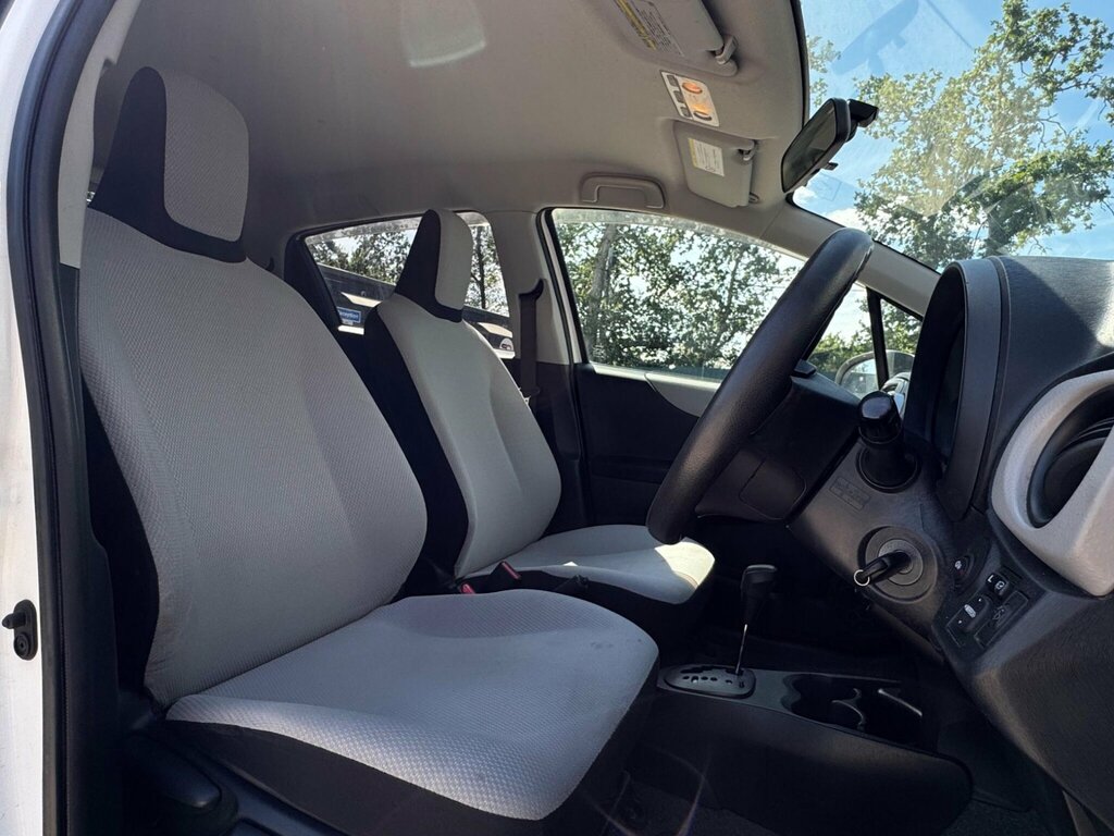 Toyota Yaris 1.3 Dual Grey #27