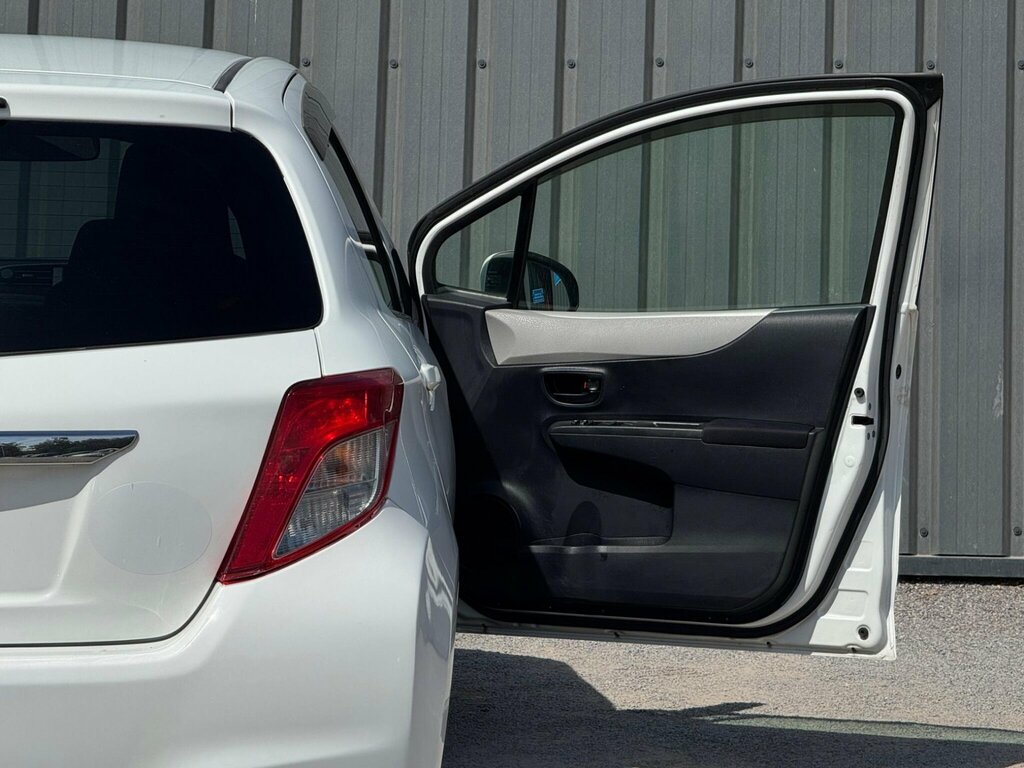 Toyota Yaris 1.3 Dual Grey #31