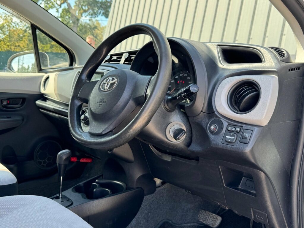 Toyota Yaris 1.3 Dual Grey #17