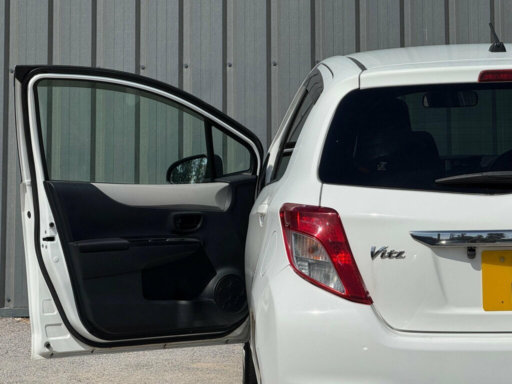 Toyota Yaris 1.3 Dual Grey #33