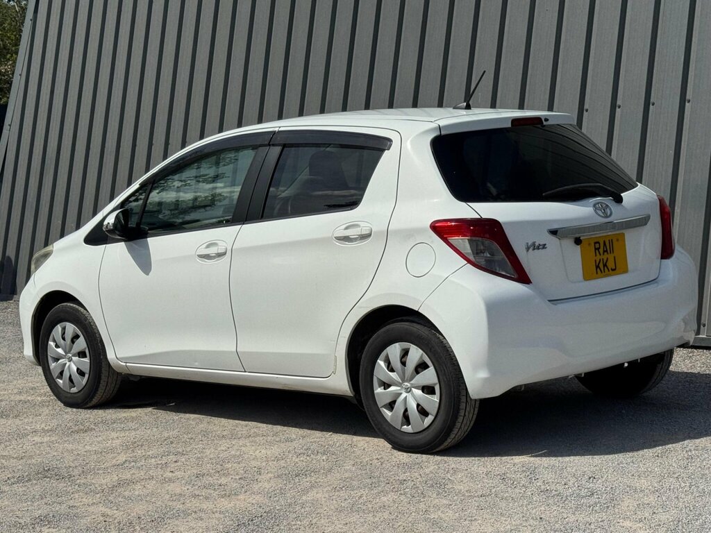 Toyota Yaris 1.3 Petrol Auto White #5
