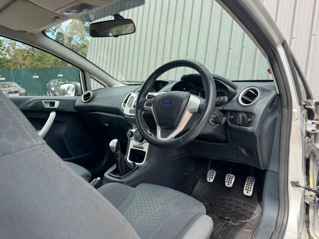 Ford Fiesta 1.25 Zetec Euro 5 Black #30