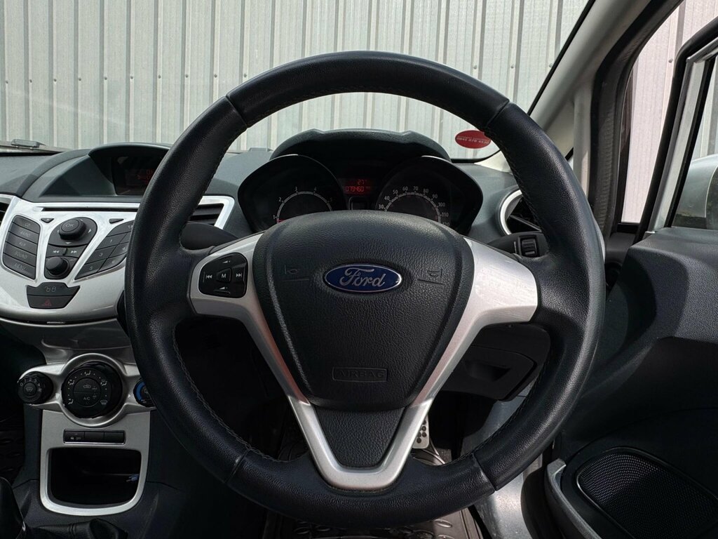 Ford Fiesta 1.25 Zetec Euro 5 Black #19