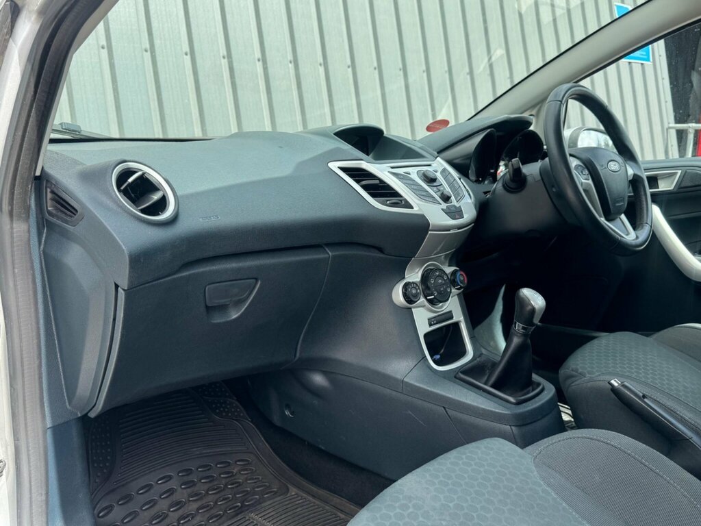 Ford Fiesta 1.25 Zetec Euro 5 Black #31