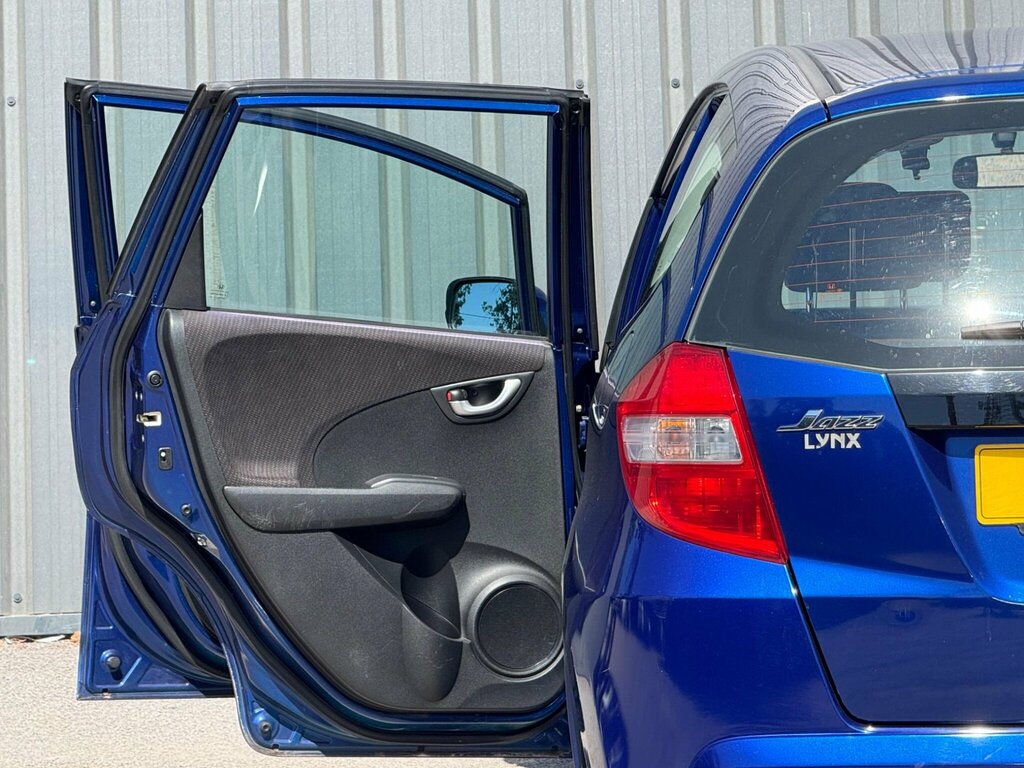 Honda Jazz Hybrid 1.3 Ima Hx 5-Door White #17