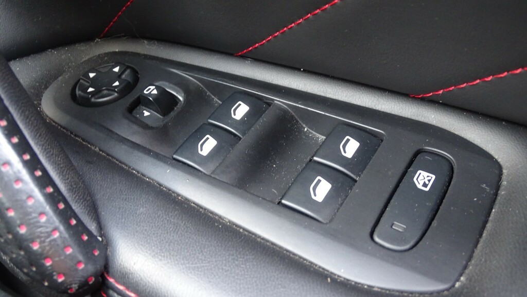 Peugeot 308 1.2 Puretech Access Euro 6 Ss White #37