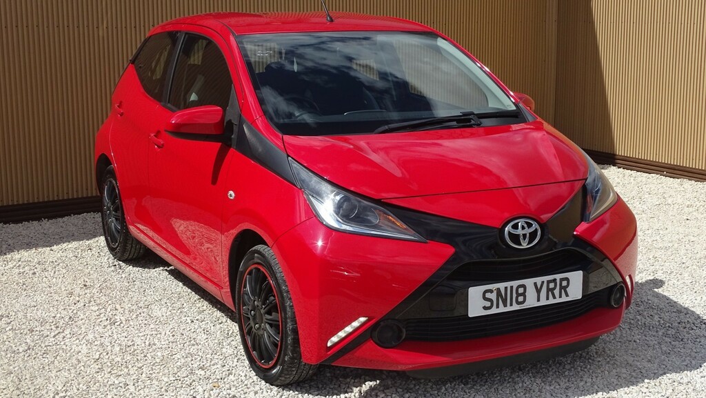Toyota Aygo 1.0 Vvt-i X-play Red #6