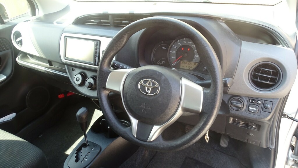 Toyota Yaris 1.5 Vvt-h Sport E-cvt Euro 6 Grey #16
