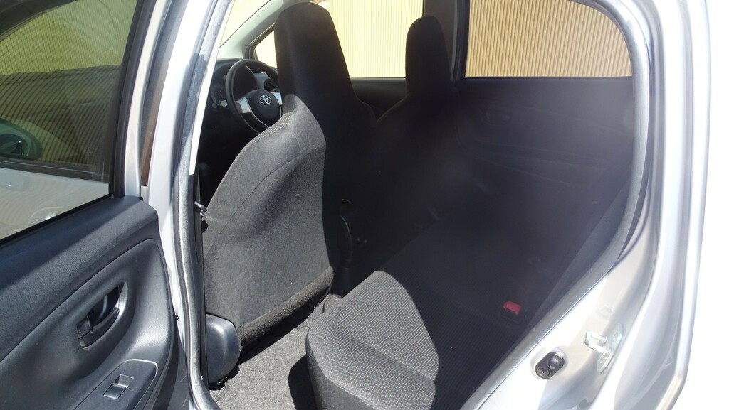 Toyota Yaris 1.5 Vvt-h Sport E-cvt Euro 6 Grey #24