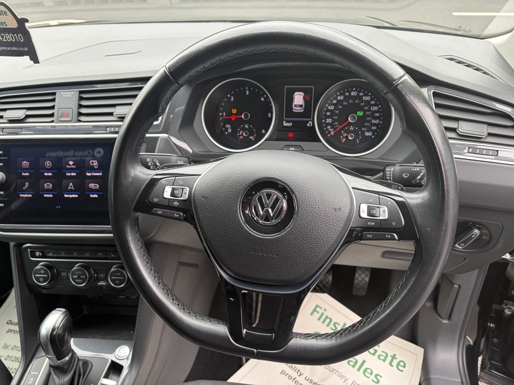 Volkswagen Tiguan 2.0 Match Tdi 4Motion Dsg Black #2