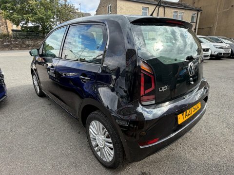 Volkswagen Up 2021 21 Base Black #4