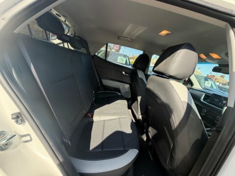 Kia Stonic 1.0 T-gdi 3 Suv Red #10