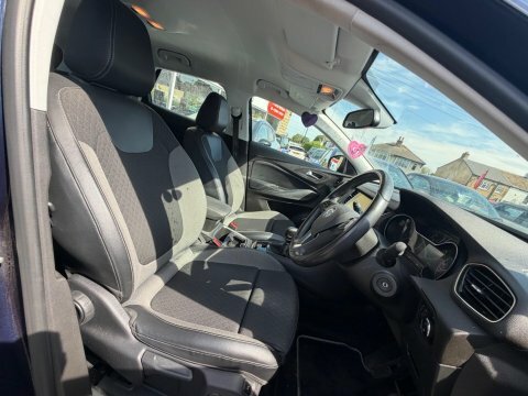 Vauxhall Grandland X 1.2 Turbo Sport Nav Red #8