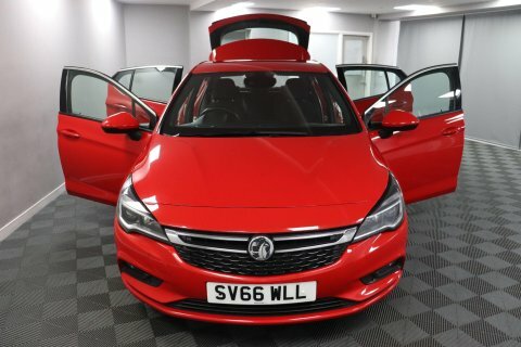 Vauxhall Astra 2016 66 Sri Red #4