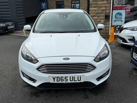 Ford Focus 2015 65 Titanium YD65ULU White #2