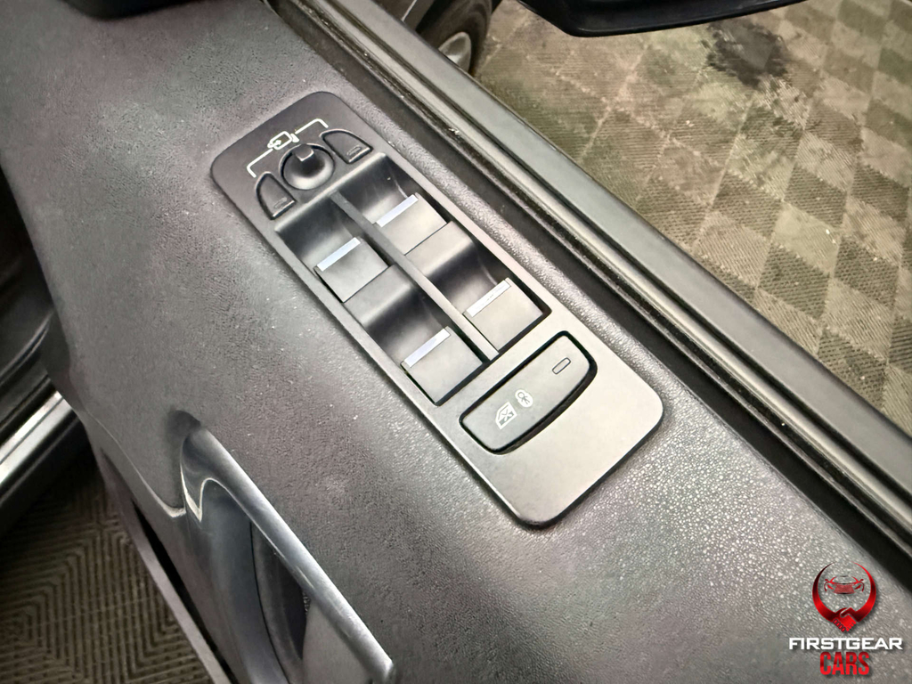 Land Rover Discovery Sport Hse Silver #35