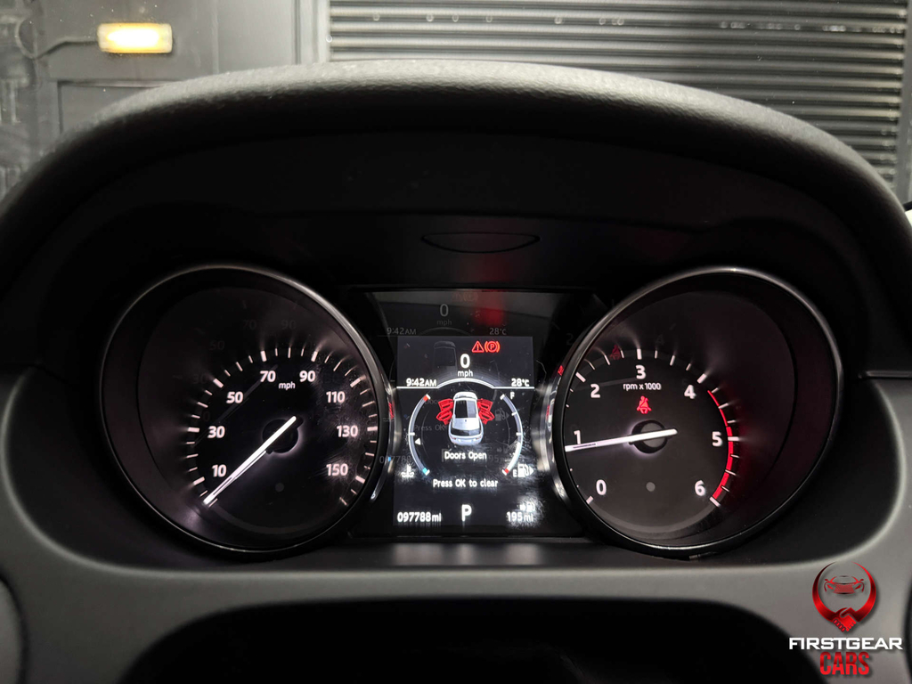 Land Rover Discovery Sport Hse Silver #34
