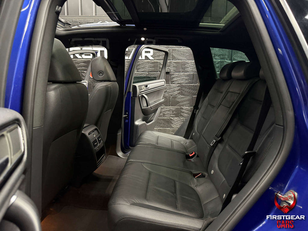 Volkswagen Touareg 3.0 Touareg V6 Black #23