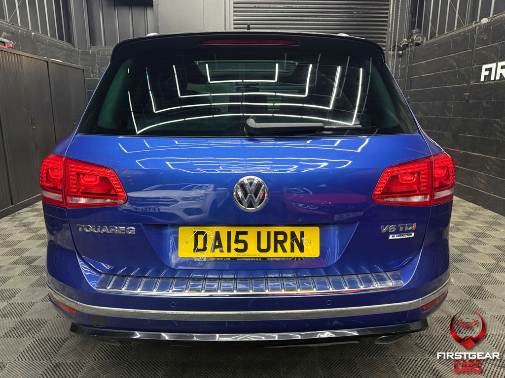 Volkswagen Touareg 3.0 Touareg V6 Black #10