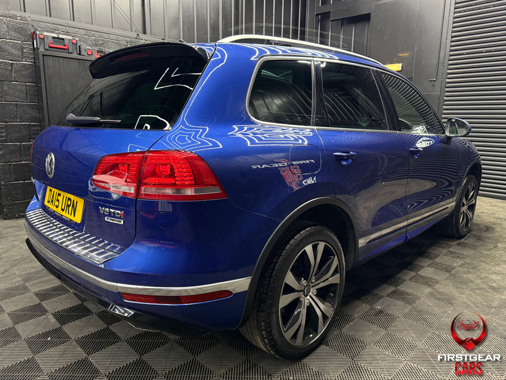 Volkswagen Touareg 3.0 Touareg V6 Black #9