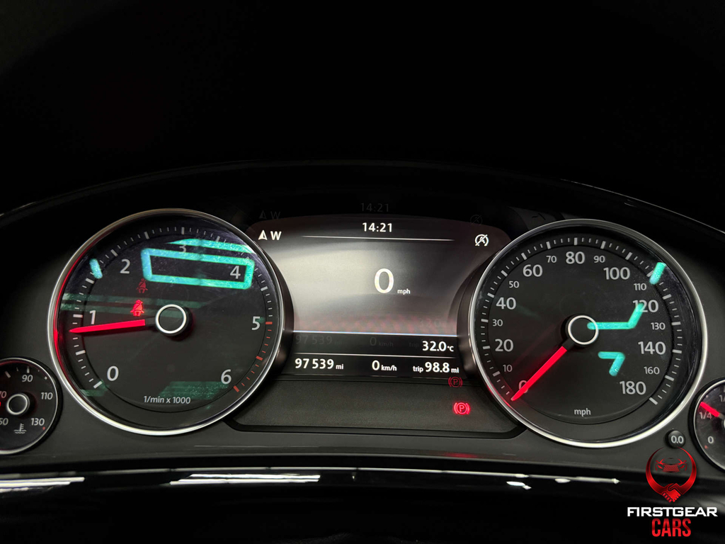 Volkswagen Touareg 3.0 Touareg V6 Black #36