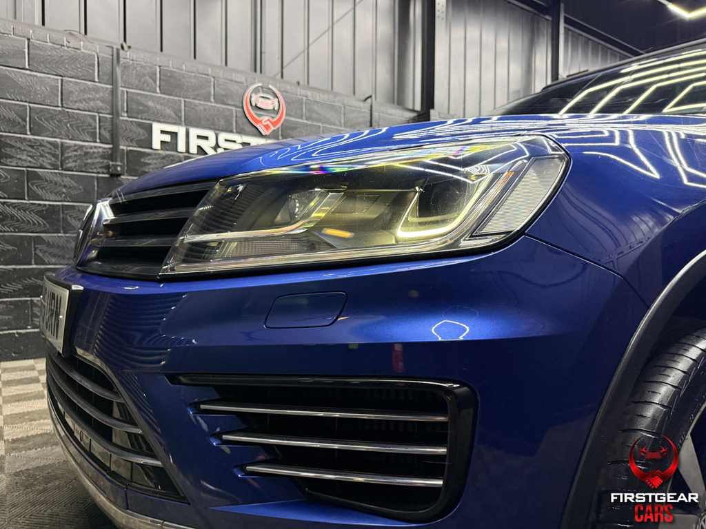 Volkswagen Touareg 3.0 Touareg V6 Black #14