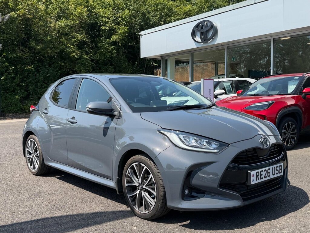 Toyota Yaris 1.5 Hybrid Design Cvt RE26USB Grey