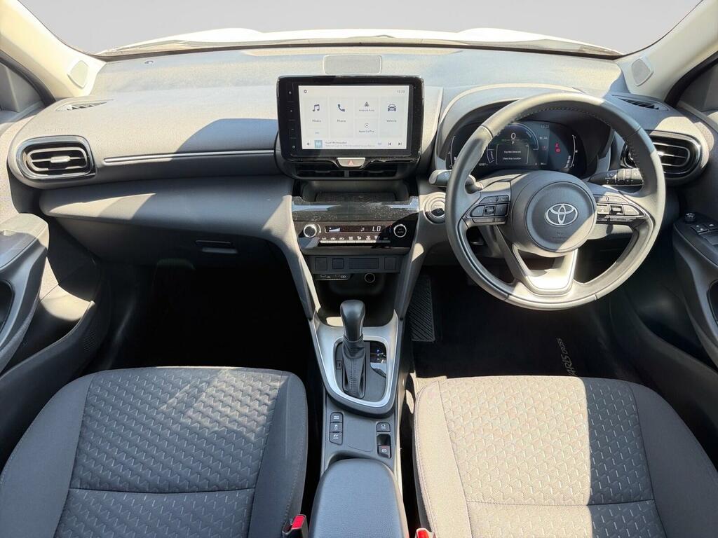 Toyota Yaris Cross 1.5 Hybrid Icon Cvt RO25JXW White #2